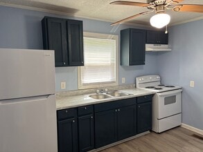 1202 Hoover Ave in High Point, NC - Building Photo - Building Photo