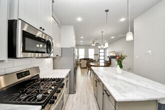 9017 Lonestar Creekbend Ln in Houston, TX - Building Photo - Building Photo