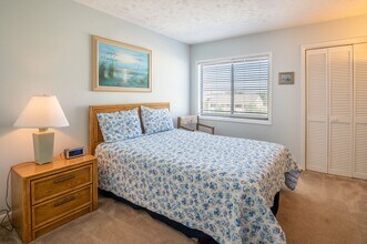 1311 Lake Park Blvd S in Carolina Beach, NC - Building Photo - Building Photo