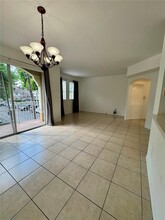 8936 W Flagler St in Miami, FL - Building Photo - Building Photo