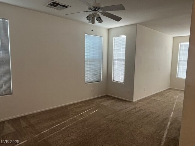 4915 Midnight Oil Dr in Las Vegas, NV - Building Photo - Building Photo