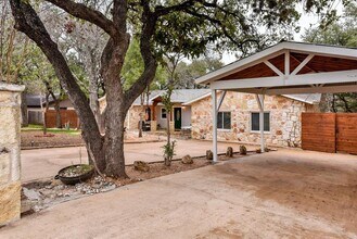 404 S Mustang Ave in Cedar Park, TX - Building Photo - Building Photo