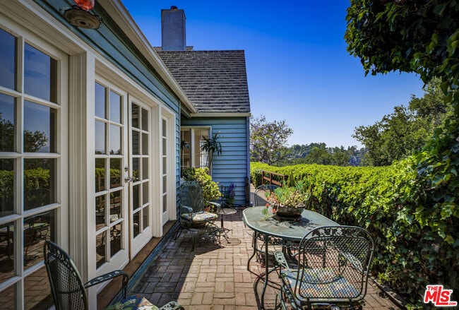 property at 1932 Walcott Way