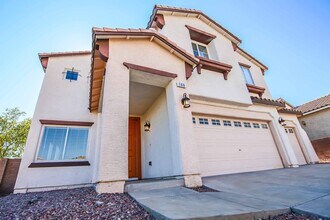 166 Rocky Star St in Henderson, NV - Building Photo - Building Photo
