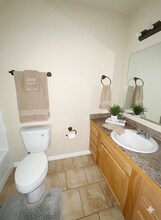 100 Mockingbird Xing in Durant, OK - Building Photo - Building Photo