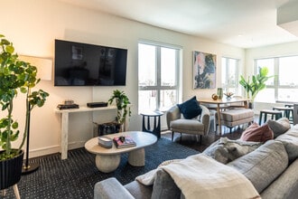 Volta on Pine in Long Beach, CA - Foto de edificio - Interior Photo