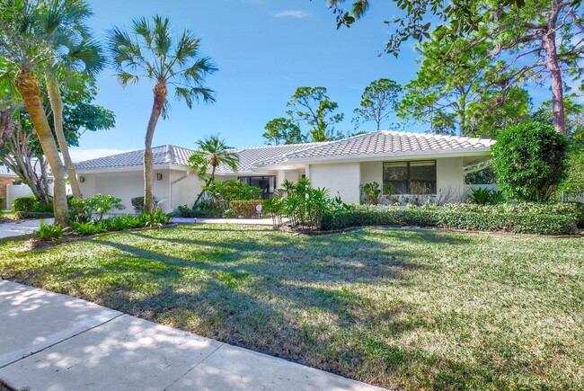 7566 Estrella Cir in Boca Raton, FL - Foto de edificio - Building Photo