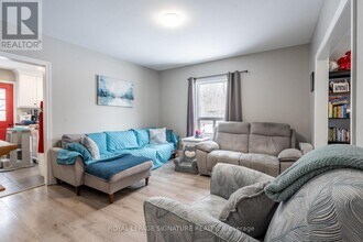 34 Bond St S in Hamilton, ON - Building Photo - Building Photo