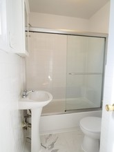 984 Metropolitan Ave-Unit -3-B in Brooklyn, NY - Building Photo - Building Photo