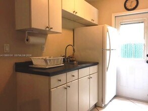 7315 Byron Ave in Miami Beach, FL - Building Photo - Building Photo