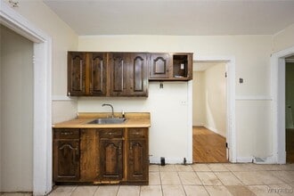 1806 Ferry Ave in Niagara Falls, NY - Building Photo - Building Photo