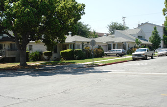 639 E Angeleno Ave in Burbank, CA - Building Photo - Building Photo