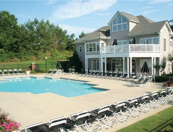 River Club Apartments in Athens, GA - Building Photo