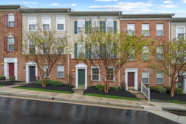 property at 556 Rhapsody Ct