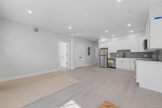 10 Market St in Wappingers Falls, NY - Building Photo - Building Photo