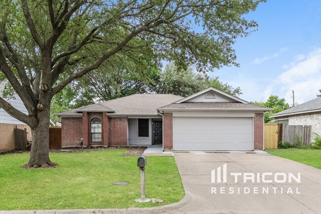 property at 708 Leedsfield Ct