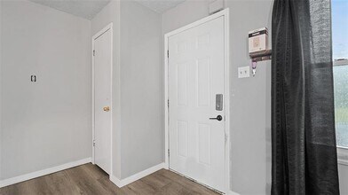 40 Meanor St in Imperial, PA - Building Photo - Building Photo
