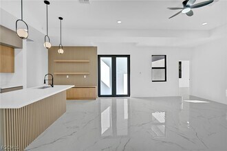 5231 6th St W in Lehigh Acres, FL - Building Photo - Building Photo