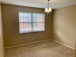 7971 Royal Arms Ct in St. Louis, MO - Building Photo - Building Photo