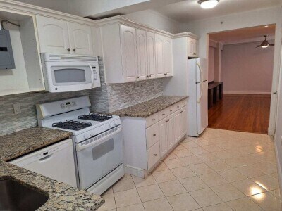 1485 Beacon St, Unit 44 in Brookline, MA - Foto de edificio - Building Photo