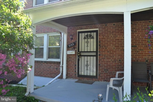 5153 Frederick Ave in Baltimore, MD - Foto de edificio - Building Photo
