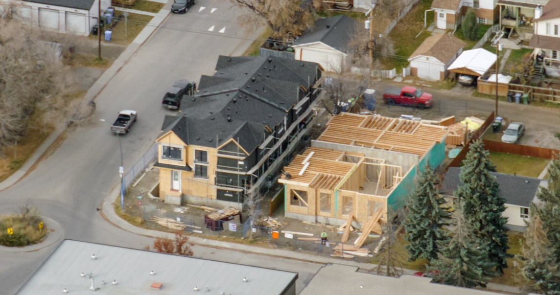 1236 17 Av NW in Calgary, AB - Building Photo