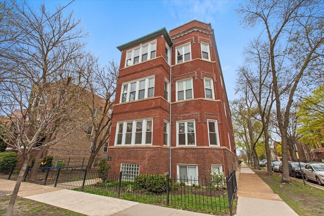 property at 2200 W Cortez St