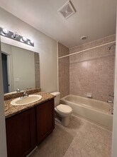 8471 Towne Center Cir in Warren, MI - Building Photo - Building Photo