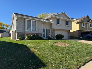 12957 Camden Ave in Omaha, NE - Building Photo - Building Photo