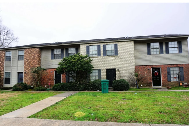 57 W Elmwood Dr in Monroe, LA - Building Photo - Building Photo