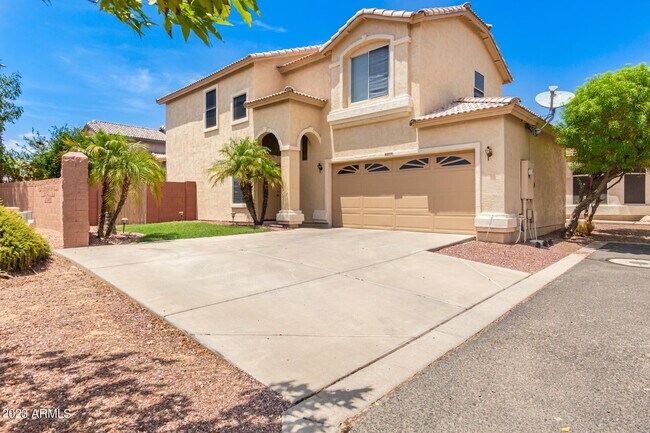 property at 3316 E Tierra Buena Ln