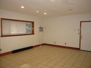 75 Nicholas Rd, Unit C in Framingham, MA - Building Photo - Building Photo