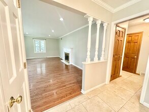 3431 W Colette Ct in Mequon, WI - Building Photo - Building Photo