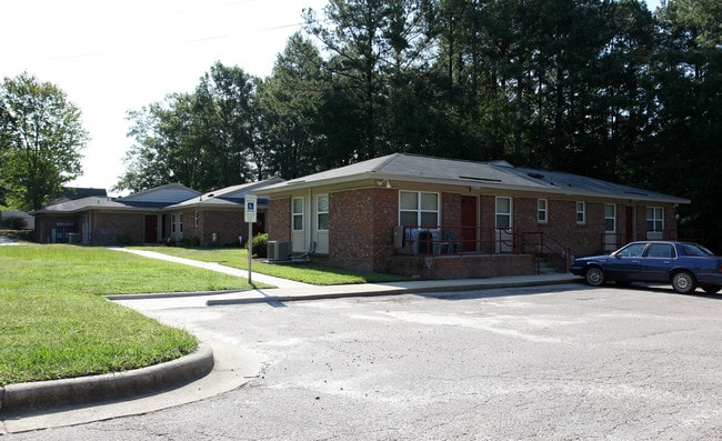 501-503 Cook St in Wendell, NC - Building Photo - Building Photo