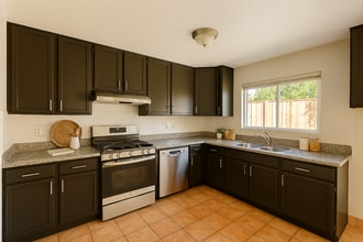 4571 Alhambra Dr in Fremont, CA - Building Photo - Building Photo