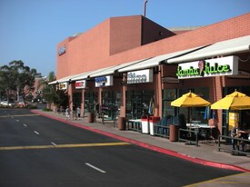 Villas Mallorca in La Jolla, CA - Building Photo