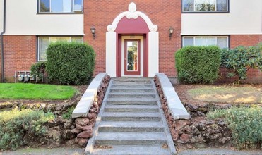 The Astoria in Portland, OR - Foto de edificio - Building Photo