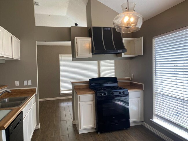 property at 15326 Oak Terrace Dr