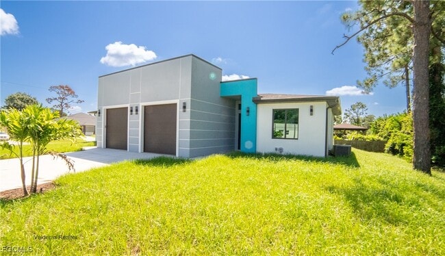 2401-2403 Matena Ave S in Lehigh Acres, FL - Building Photo - Building Photo