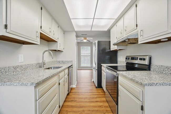 property at 909 Westwind Pl