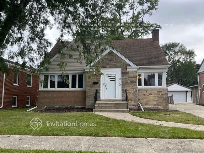 property at 2132 Suffolk Ave