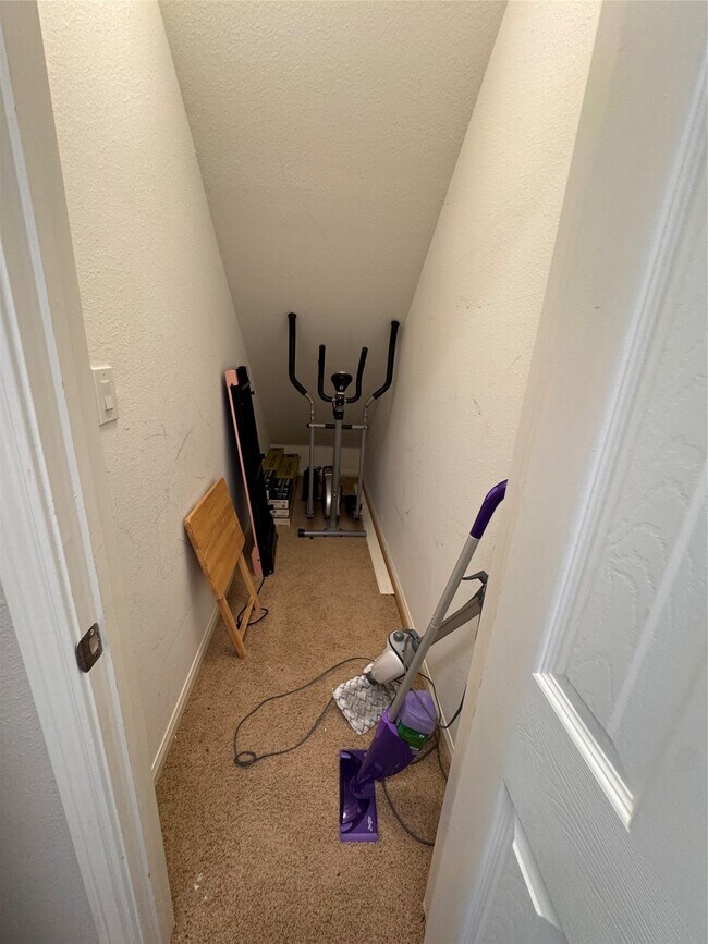 property at 137 E Montfair Blvd