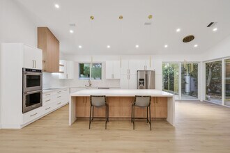 5537 NW 21st Way in Boca Raton, FL - Building Photo - Building Photo