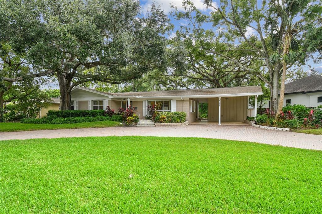 4508 Henderson Blvd in Tampa, FL - Building Photo