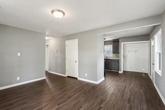 700 N 80 Pl in Kansas City, KS - Building Photo - Building Photo