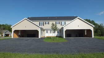 36 Rudd Farm Rd, Unit 15 Olivia Drive in Barre, VT - Building Photo