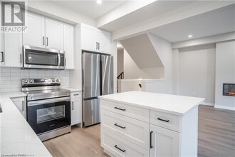 4552 Portage Rd in Niagara Falls, ON - Building Photo - Building Photo