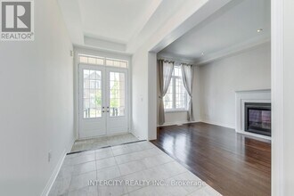 259 Polly Dr in Oakville, ON - Building Photo - Building Photo