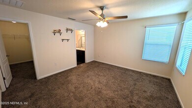 8093 Dancing Fox St in Jacksonville, FL - Building Photo - Building Photo