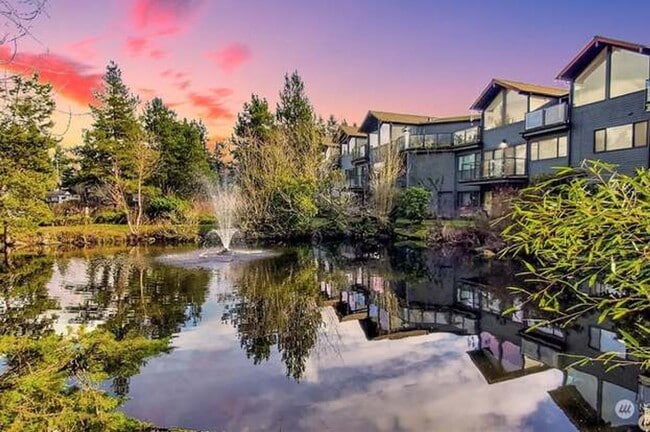 property at 19414 Aurora Ave N